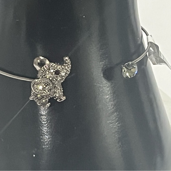 Cubic Zirconia Elephant Charm Wire Adjustable Bangle (New) - Picture 1 of 4